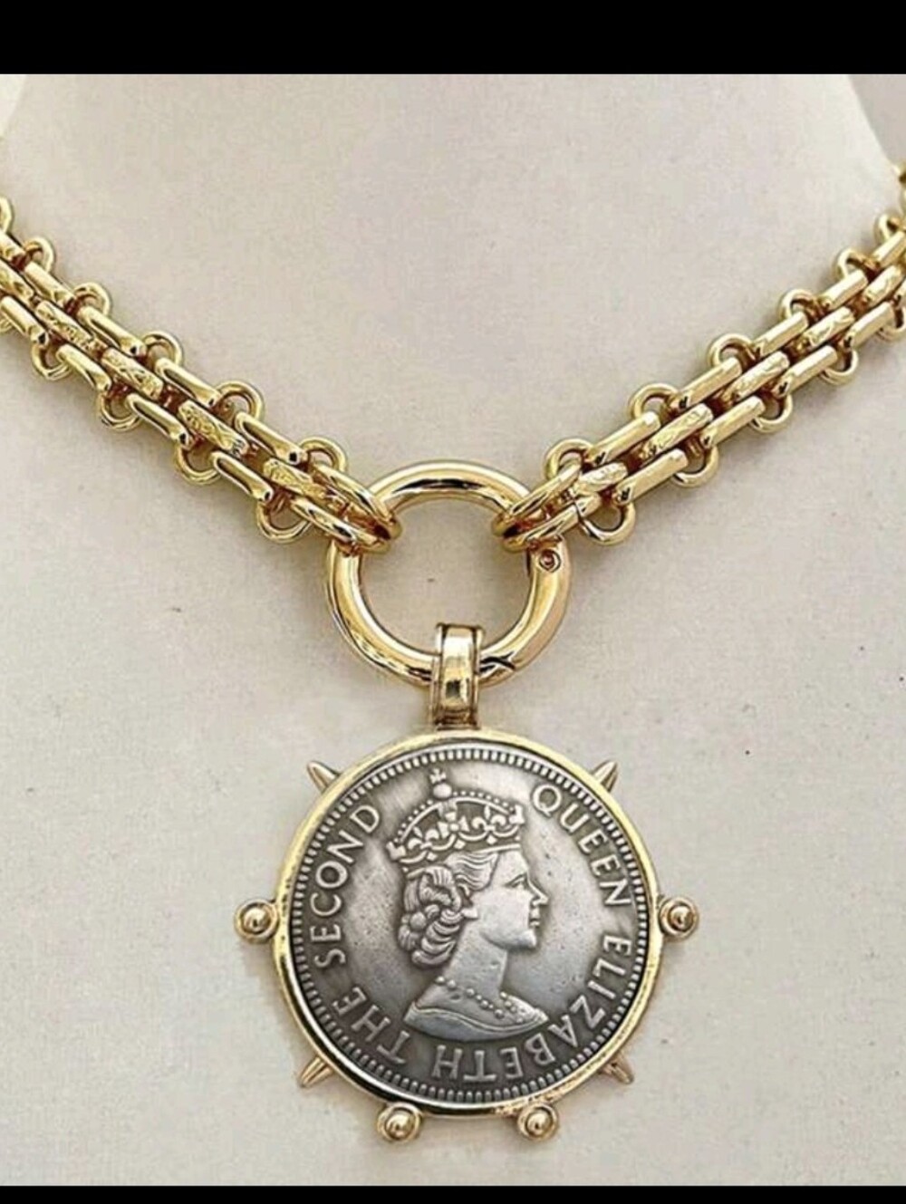 Gold Plated Vintage Queen Elizabeth II Coin Necklace – Silver Coin